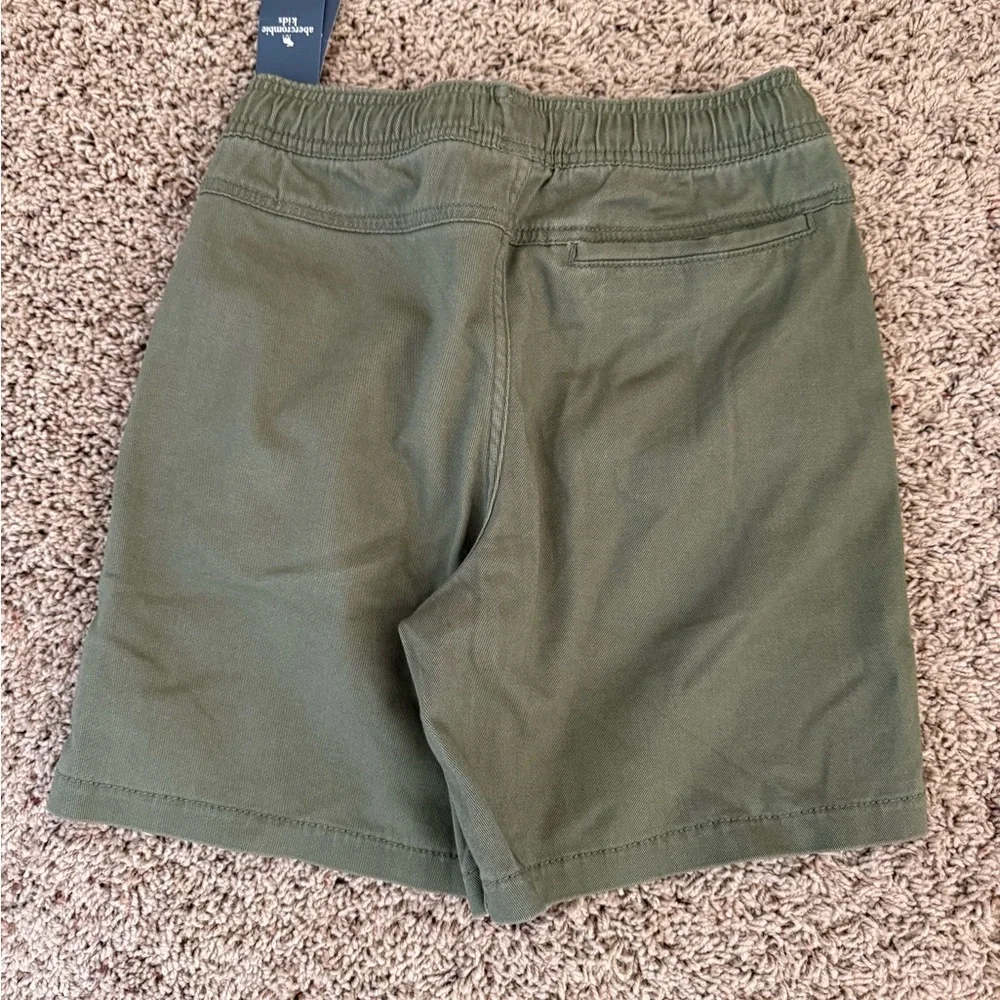 Abercrombie Kids Olive Green Flat Front Shorts - Picture 2 of 3